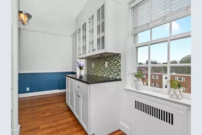 46 Browne St #5, Brookline, MA 02446 - Photo 10