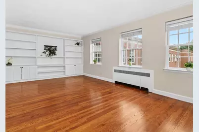 46 Browne St #5, Brookline, MA 02446 - Photo 2