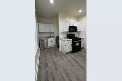 27 Hosmer St #1, Boston, MA 02126 - Photo 4