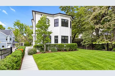 148 Pine St, Newton, MA 02466 - Photo 2