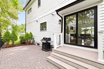 148 Pine St, Newton, MA 02466 - Photo 8