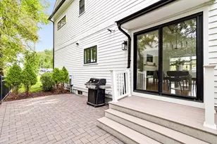 148 Pine St, Newton, MA 02466 - Photo 8