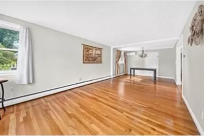 33 Fairchild Ave, Saugus, MA 01906 - Photo 6
