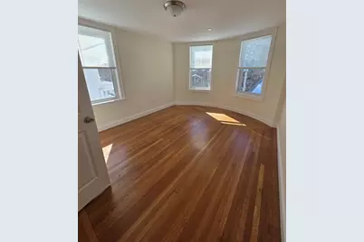 69-71 Mall St #3, Lynn, MA 01905 - Photo 4