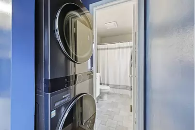 9 Walnut St #B, Northampton, MA 01060 - Photo 18