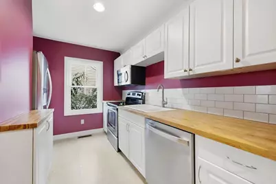 9 Walnut St #B, Northampton, MA 01060 - Photo 14
