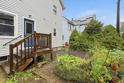 9 Walnut St #B, Northampton, MA 01060 - Photo 26