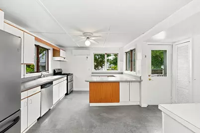 85 Pine St, Swampscott, MA 01907 - Photo 14