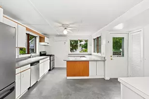85 Pine St, Swampscott, MA 01907 - Photo 14