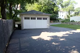 172 Weston St, Waltham, MA 02453 - Photo 4