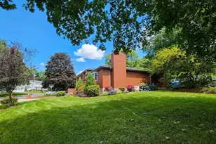 130 St Claire St, Braintree, MA 02184 - Photo 4