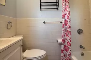 17 Farragut Ave, Somerville, MA 02144 - Photo 4