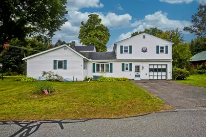 94 Chestnut St, Hatfield, MA 01038 - Photo 1