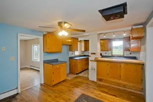 94 Chestnut St, Hatfield, MA 01038 - Photo 12