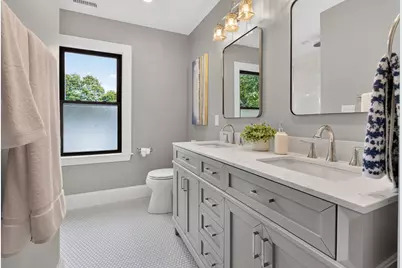 122 Winn St, Woburn, MA 01801 - Photo 8