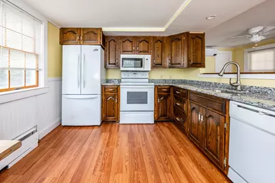 562 Waquoit Hwy, Falmouth, MA 02536 - Photo 24