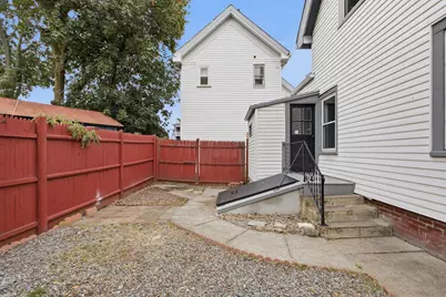 221 Chatham St, Lynn, MA 01902 - Photo 12