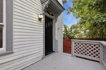 221 Chatham St, Lynn, MA 01902 - Photo 10