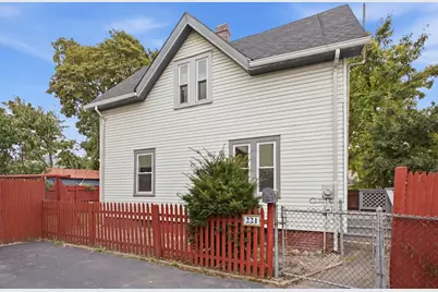 221 Chatham St, Lynn, MA 01902 - Photo 1