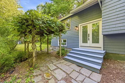 7 Hillcrest Dr, Acton, MA 01720 - Photo 2