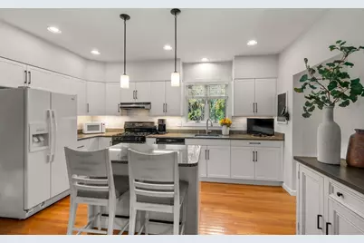 38 Hawthorne Rd, Wayland, MA 01778 - Photo 10
