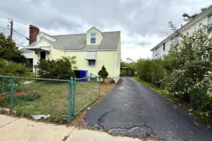 19 Brookdale Rd, Arlington, MA 02474 - Photo 12