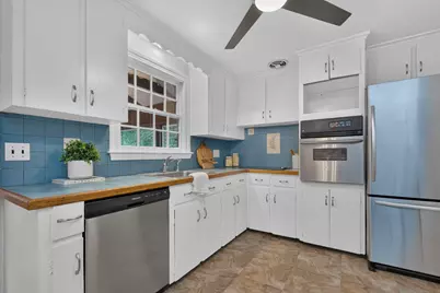 25 Gray Ter, Bedford, MA 01730 - Photo 14