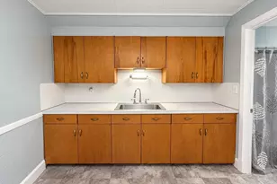 50 Hilton St, Chicopee, MA 01020 - Photo 8