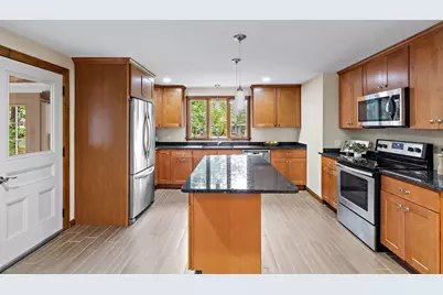 217 Hudson Rd, Stow, MA 01775 - Photo 18