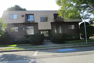 26 Chestnut St, Wakefield, MA 01880 - Photo 1