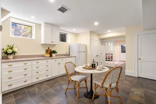 9 Farrar St, Cambridge, MA 02138 - Photo 22