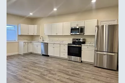 18 Liberty St #1, Wilmington, MA 01887 - Photo 2