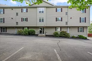 1 Hatfield St, Worcester, MA 01604 - Photo 2