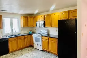 1 Hatfield St, Worcester, MA 01604 - Photo 4