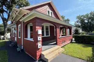 8 Elton St, Worcester, MA 01604 - Photo 2