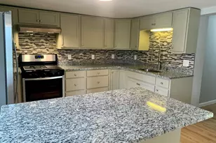 7 Oak St, Fitchburg, MA 01420 - Photo 10