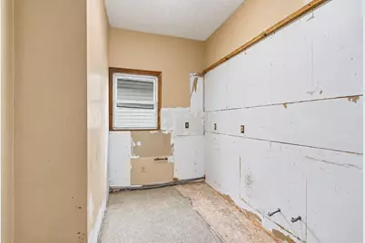 46 Manchester, Lawrence, MA 01841 - Photo 30