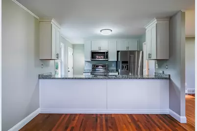 39 Ruby Ct, Dartmouth, MA 02747 - Photo 6