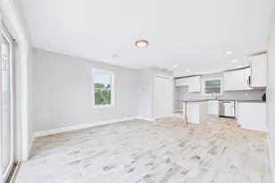 831 Sconticut Neck Rd, Fairhaven, MA 02719 - Photo 8