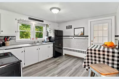 6 Maple Street, Southborough, MA 01745 - Photo 8