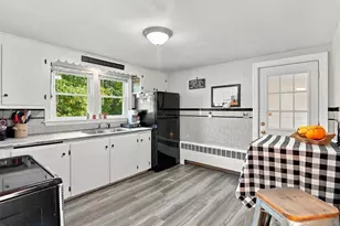 6 Maple St, Southborough, MA 01745 - Photo 8