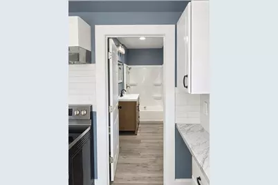 28-30 Nelson Ave, Springfield, MA 01109 - Photo 8