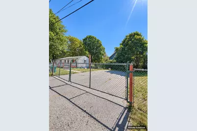 7 Upton St, Fitchburg, MA 01420 - Photo 18