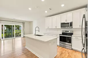 2 Winslow Ln, Grafton, MA 01536 - Photo 4