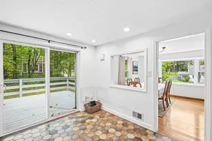 18 Eleanor Rd, Walpole, MA 02081 - Photo 16