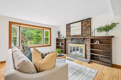 18 Eleanor Rd, Walpole, MA 02081 - Photo 6
