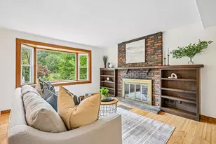 18 Eleanor Rd, Walpole, MA 02081 - Photo 6