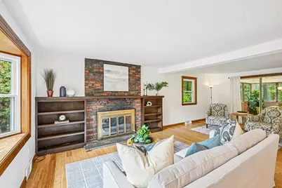 18 Eleanor Rd, Walpole, MA 02081 - Photo 8