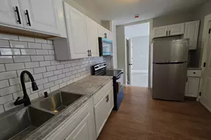 64 Marlborough St, Springfield, MA 01109 - Photo 10