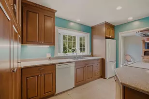 66 Eleanor St, Dartmouth, MA 02747 - Photo 8